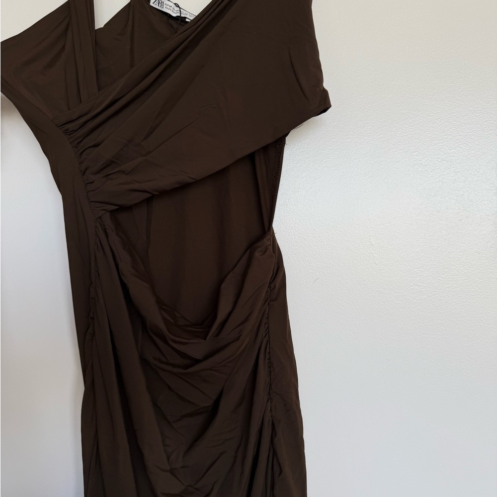 Zara CUT OUT RUCHED DRESS brown - Picture 4 of 5